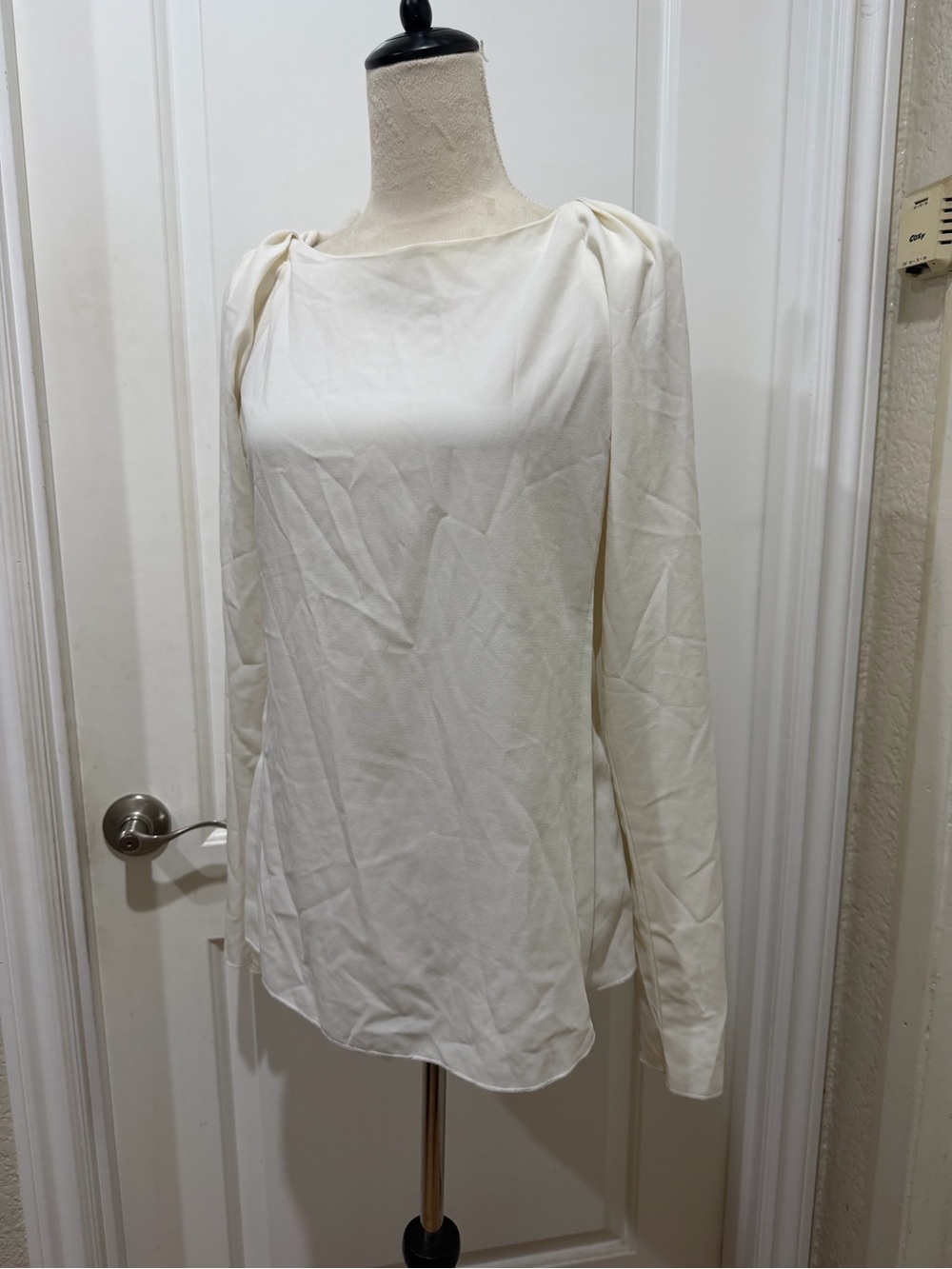 Gracia Ivory Long-Sleeve structured Boatneck Blouse size L